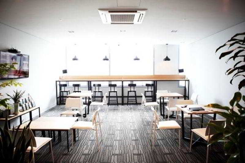 Stay 7 Centum Business