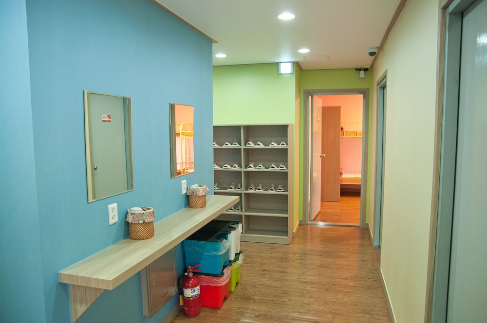 Suk Bak Dot Com Guest House