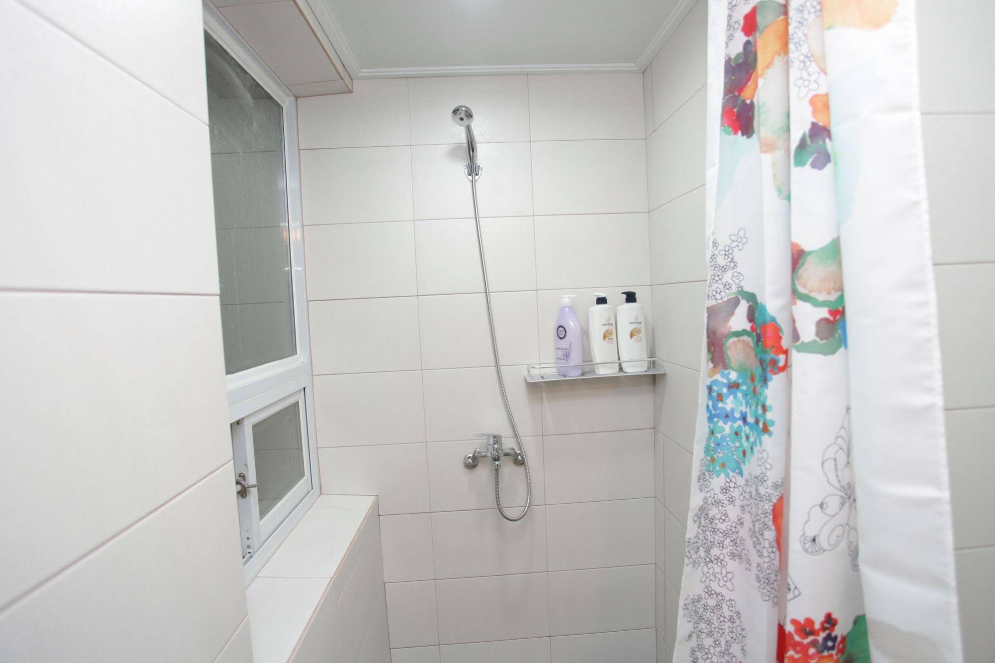 Sum Guesthouse Busan Station