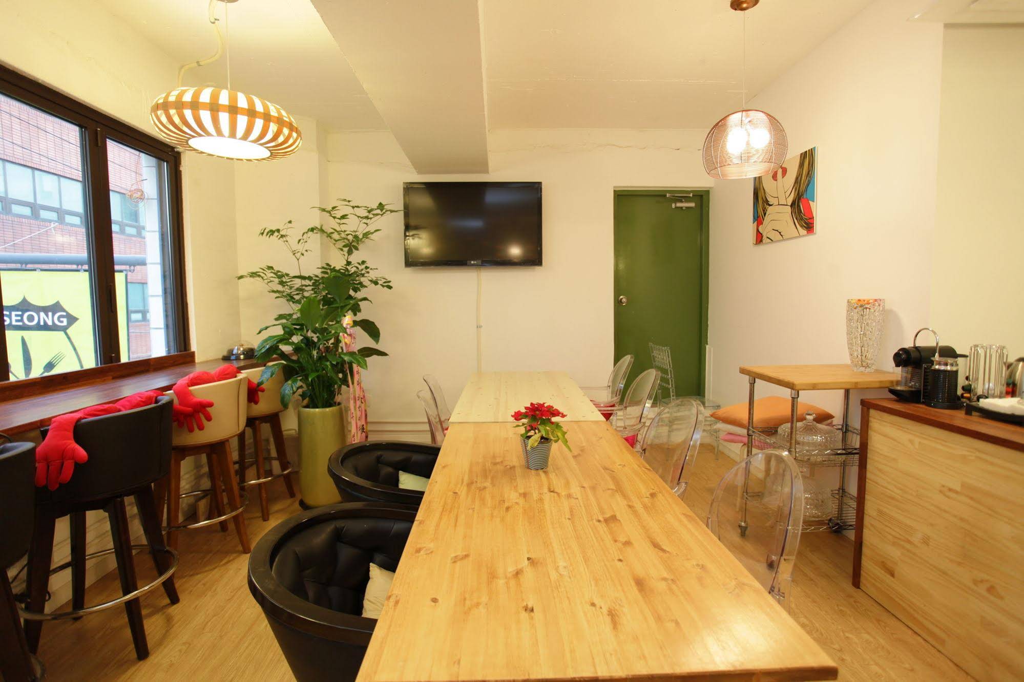 Sum Guesthouse Busan Station