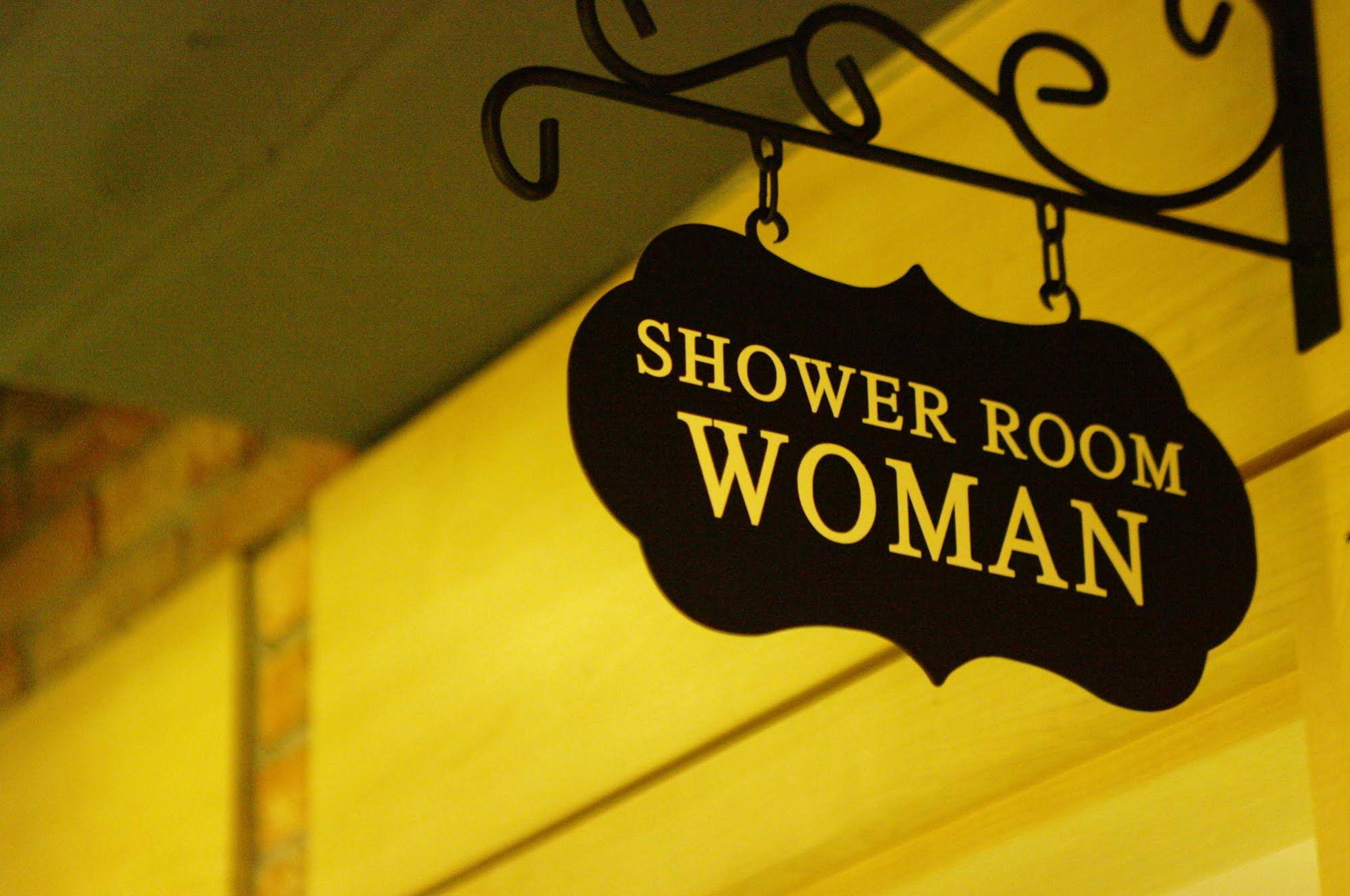 Sun and Moon Guest House - Hostel