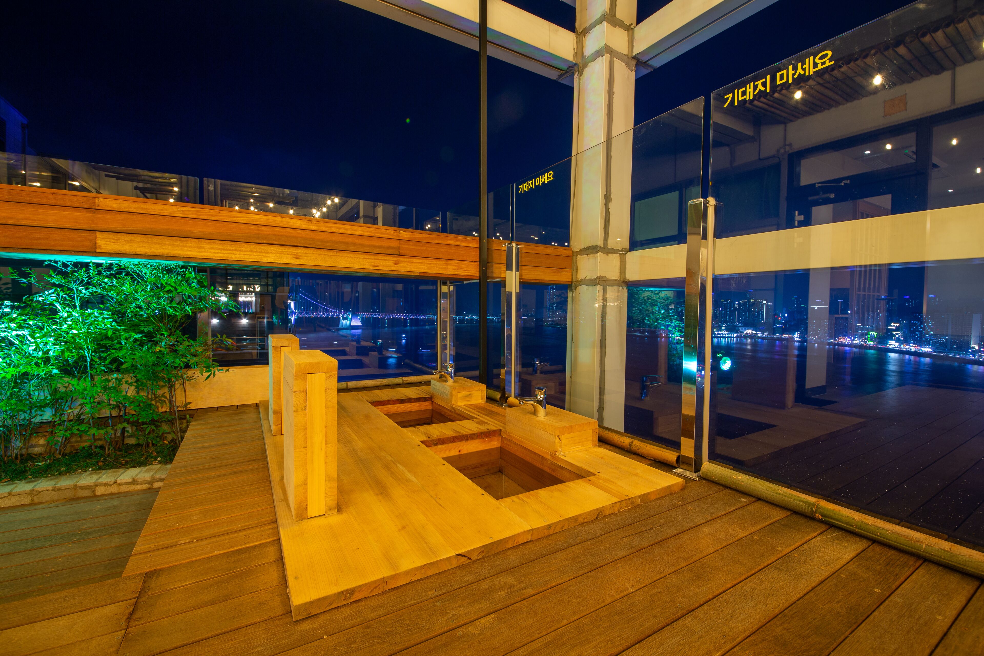 The Bay Club Hotel