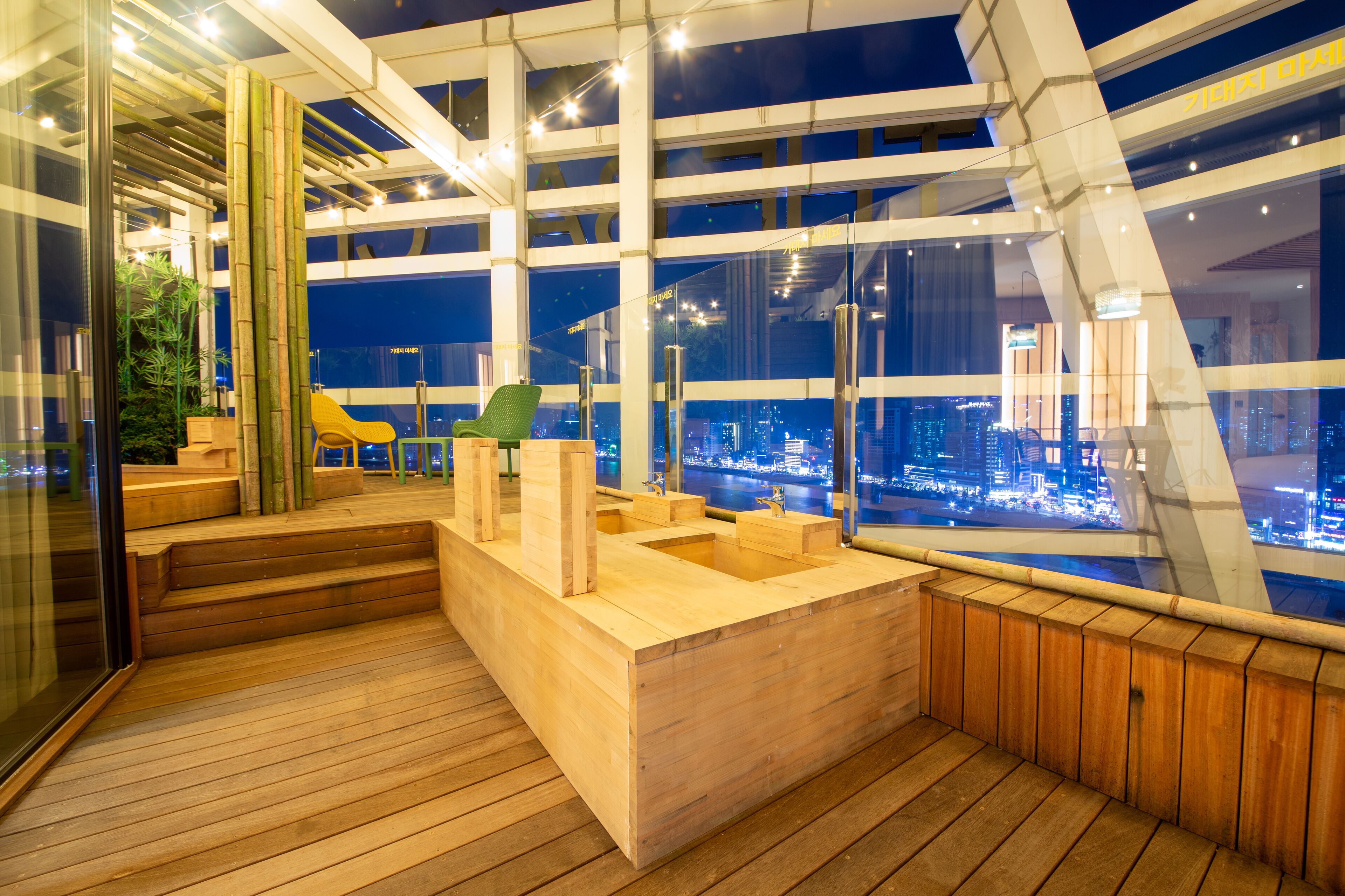 The Bay Club Hotel