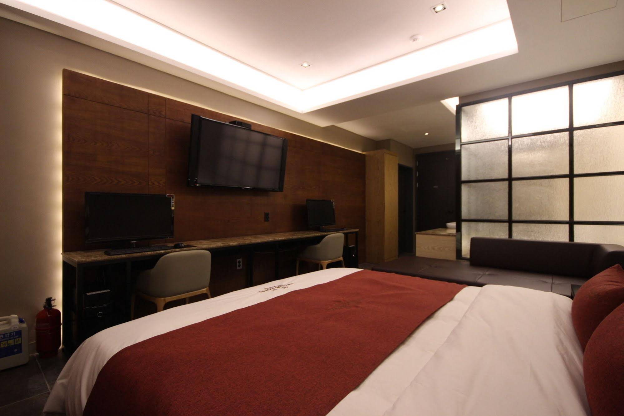 The Club Hotel Seomyeon