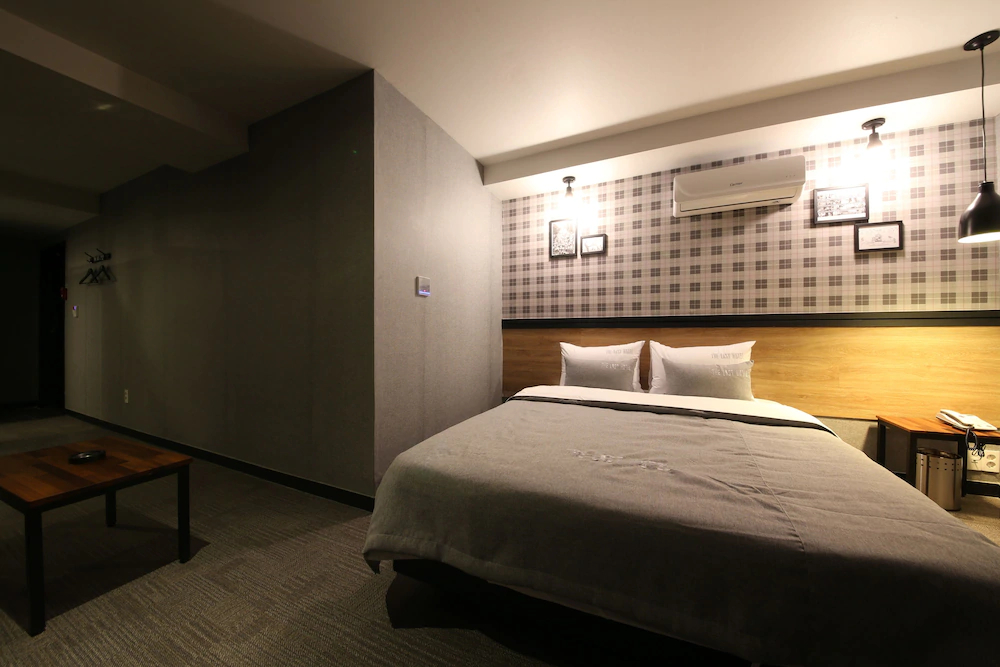 The Last Hotel