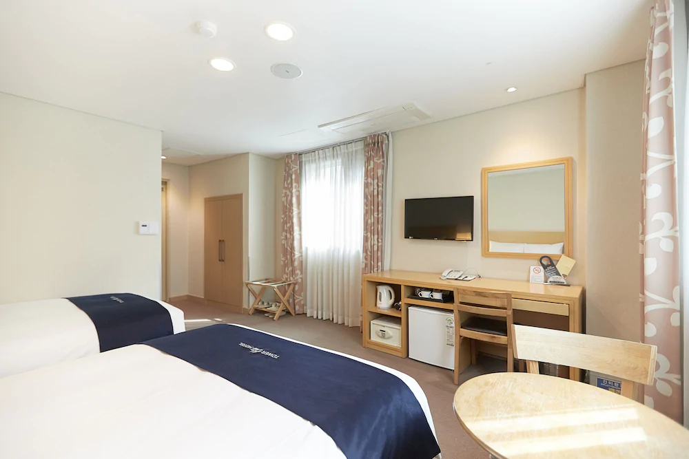 Tower Hill Hotel