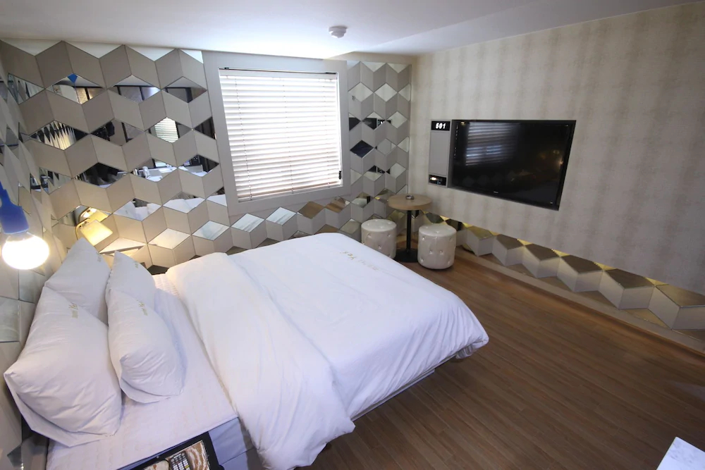 Yes Motel
