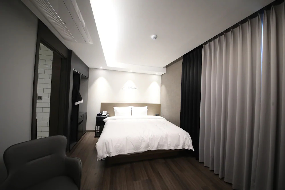 Zam 101 Hotel