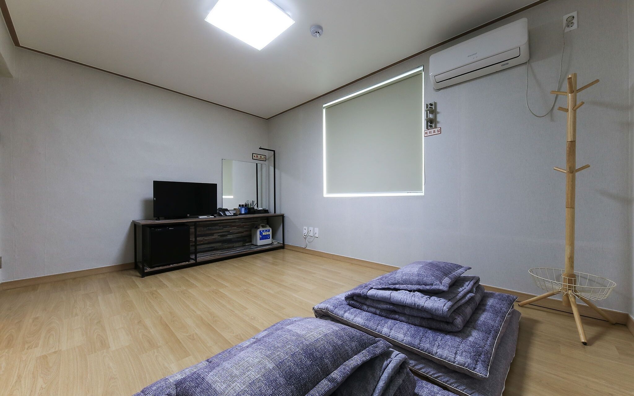 Buyeo Hongsan 3F Motel