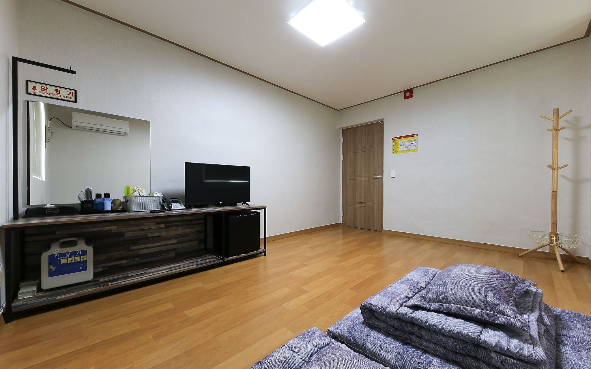Buyeo Hongsan 3F Motel