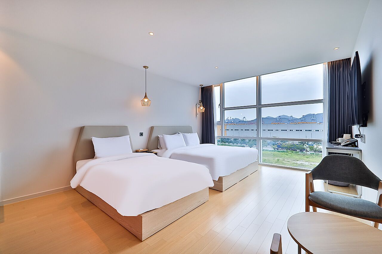 Browndot Busan Newport Signature