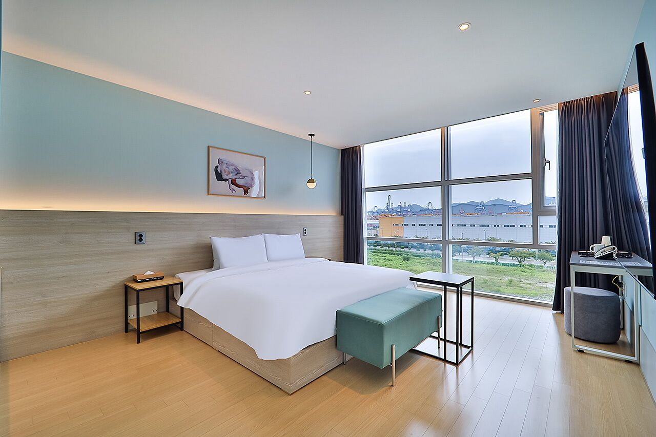 Browndot Busan Newport Signature