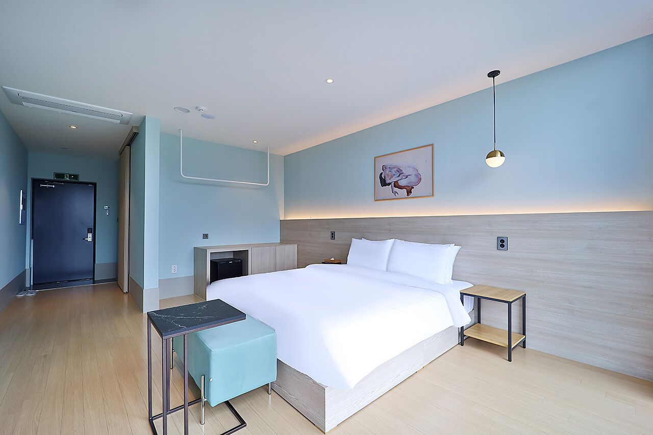 Browndot Busan Newport Signature
