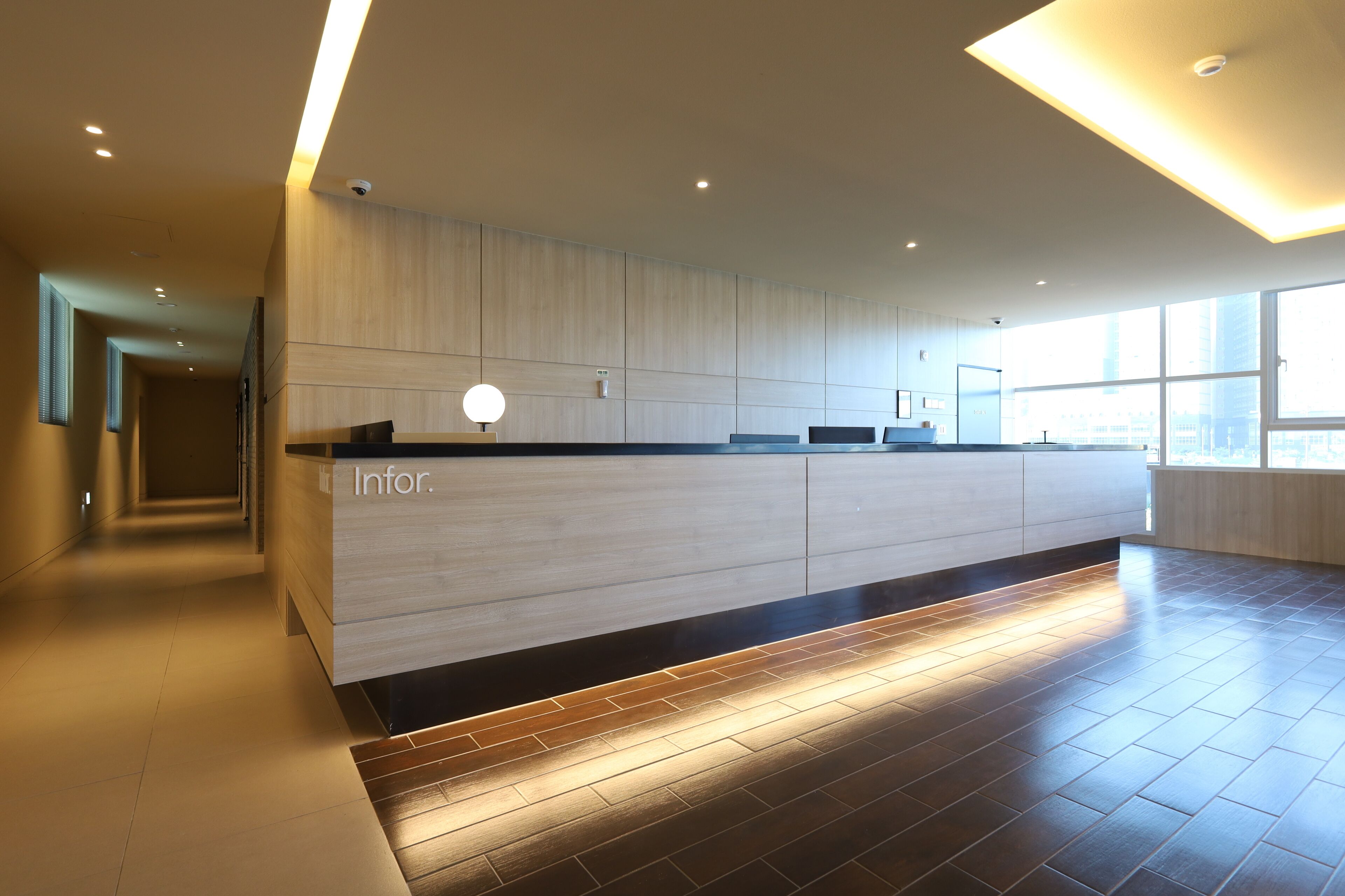 Browndot Busan Newport Signature