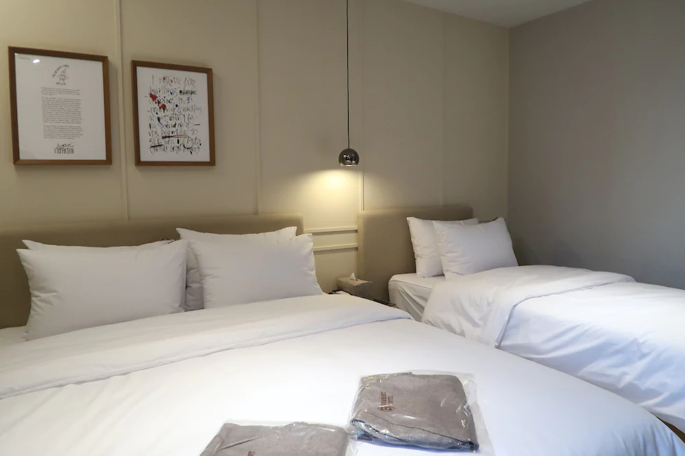 Brown Dot Hotel Palyong