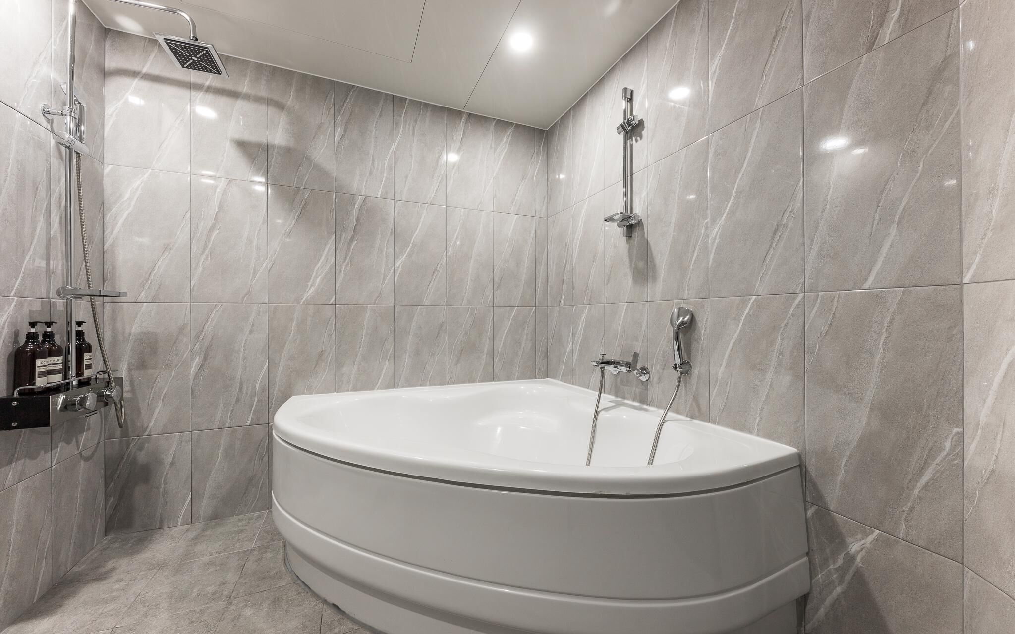 Changwon Jungangdong Business Hotel Hue