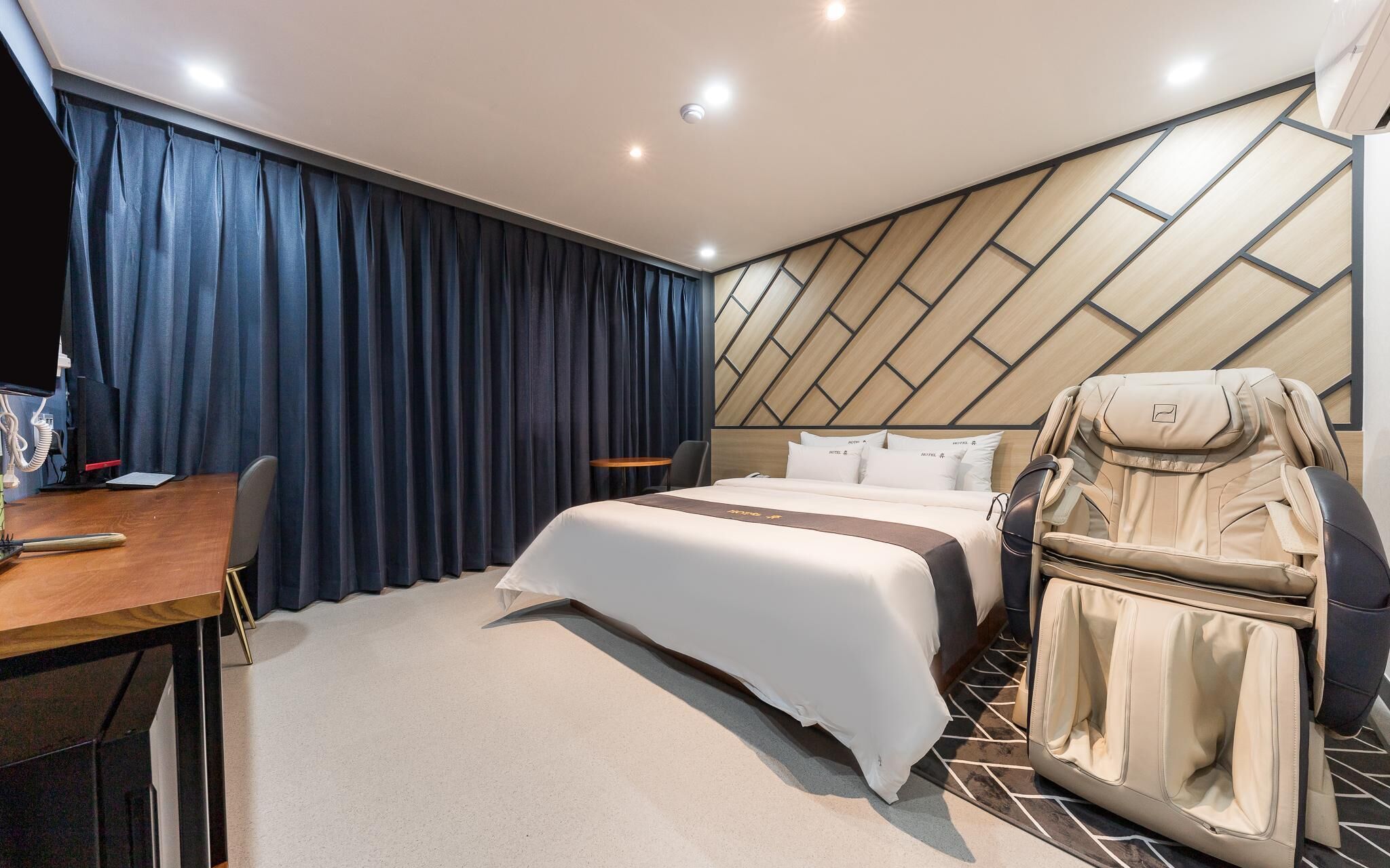 Changwon Jungangdong Business Hotel Hue