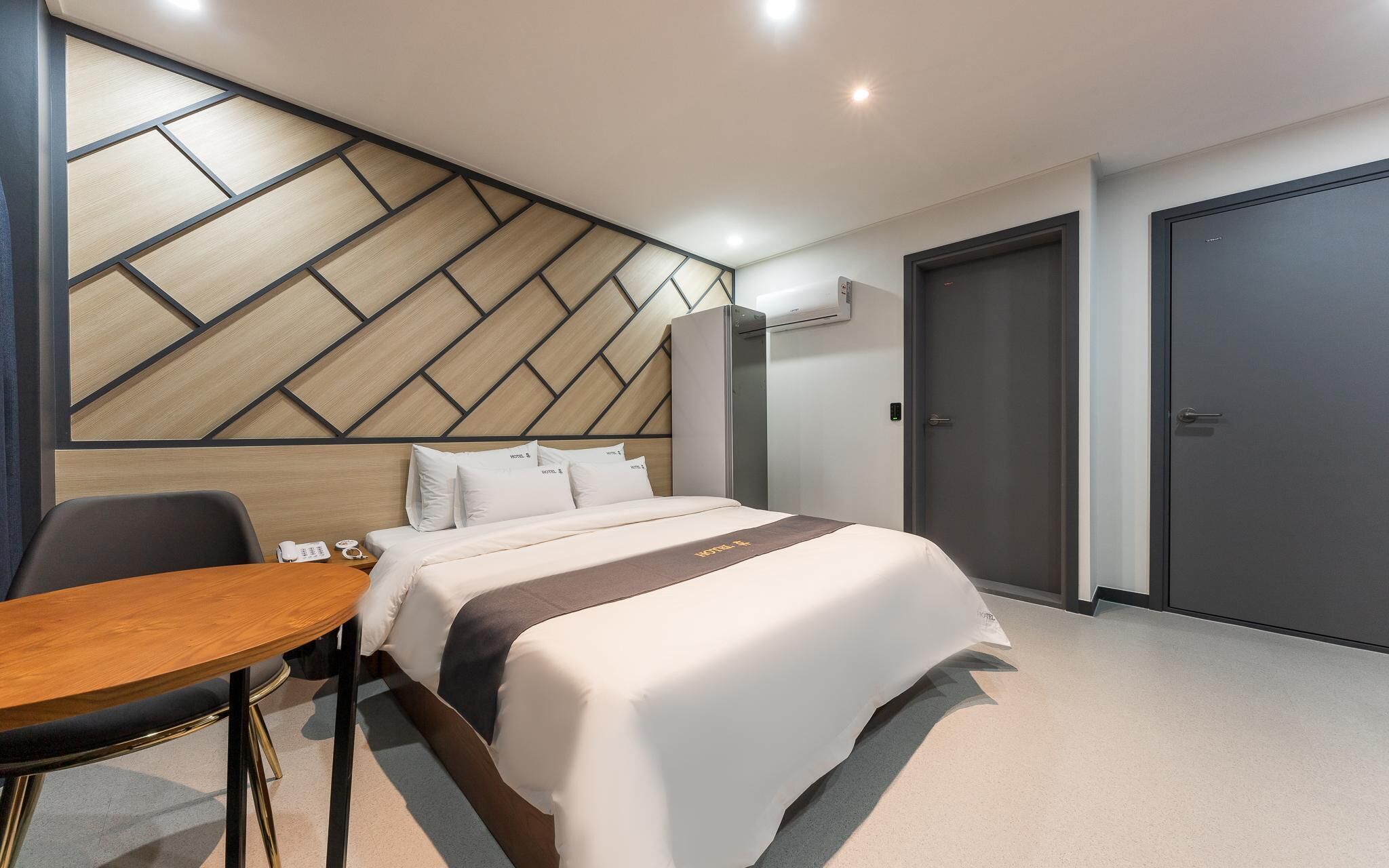 Changwon Jungangdong Business Hotel Hue