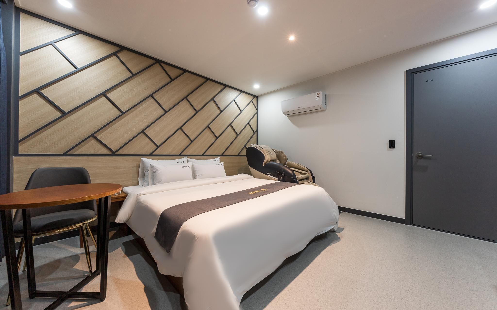 Changwon Jungangdong Business Hotel Hue