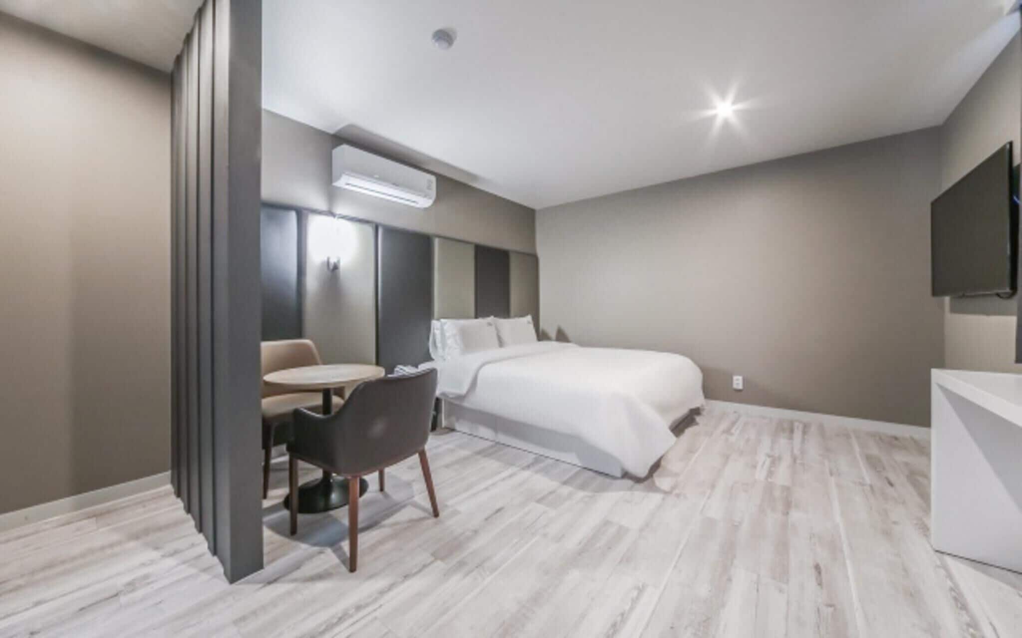 Changwon Myeongseodong Hotel Laon