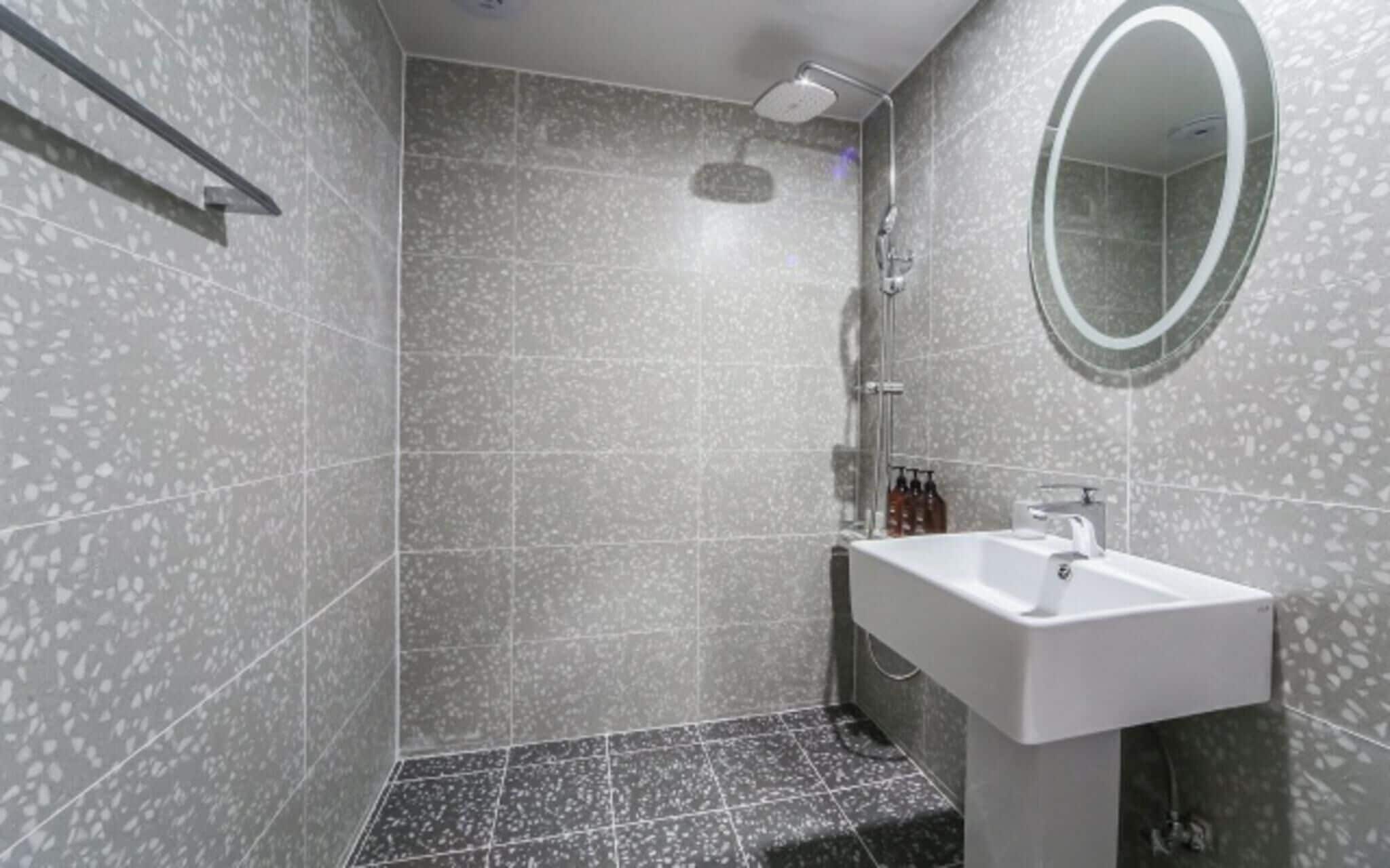 Changwon Myeongseodong Hotel Laon