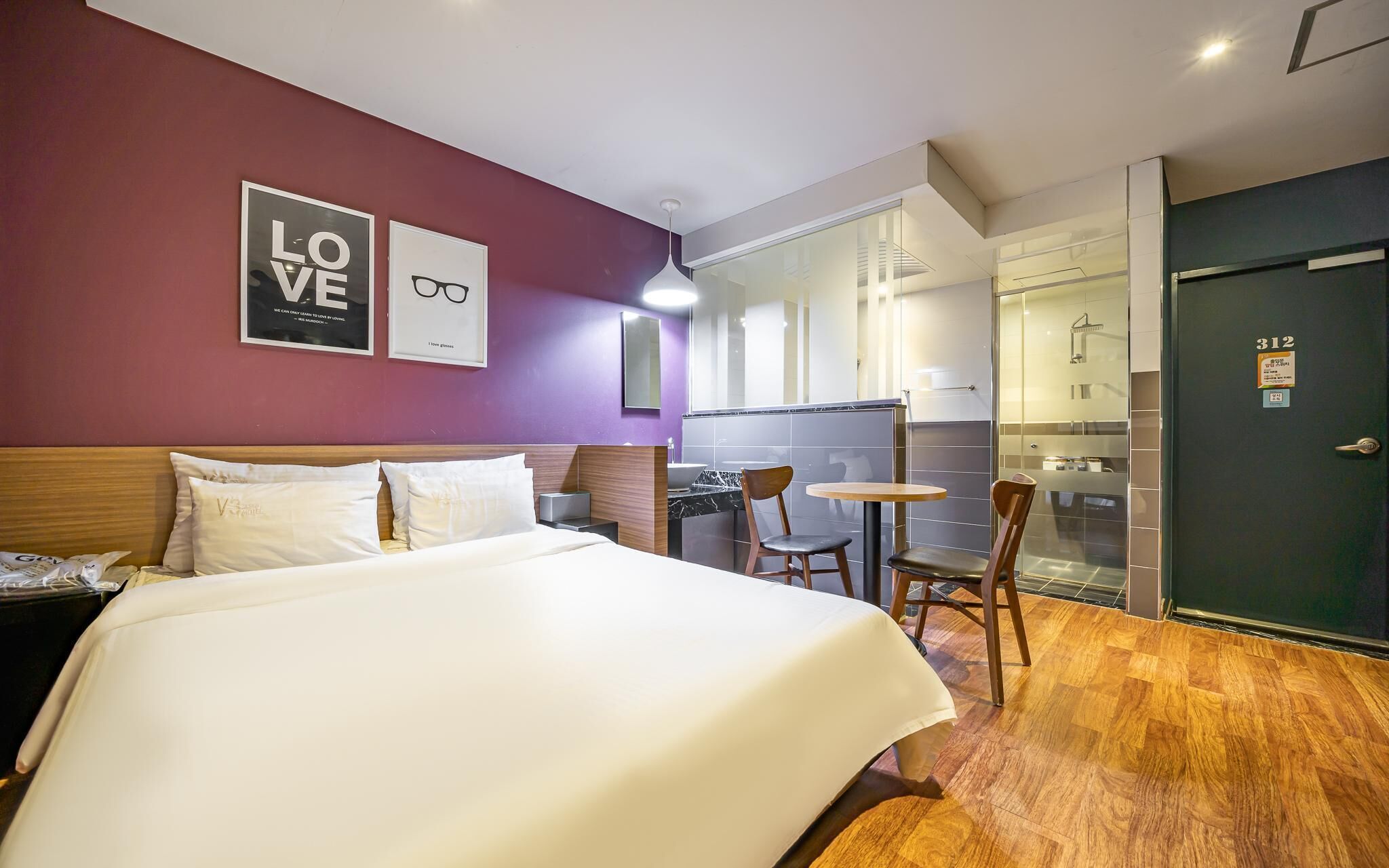 Changwon V3 Self Check-In Motel