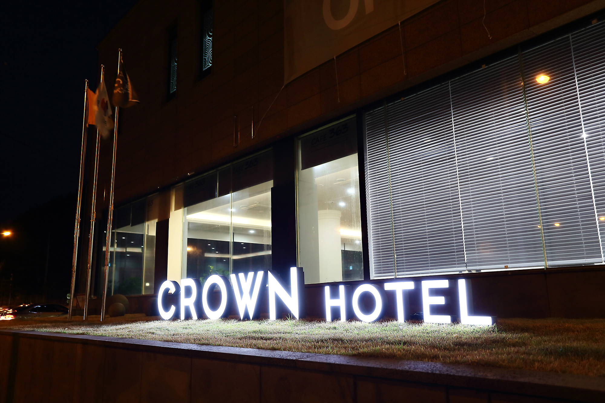 Crown Hotel