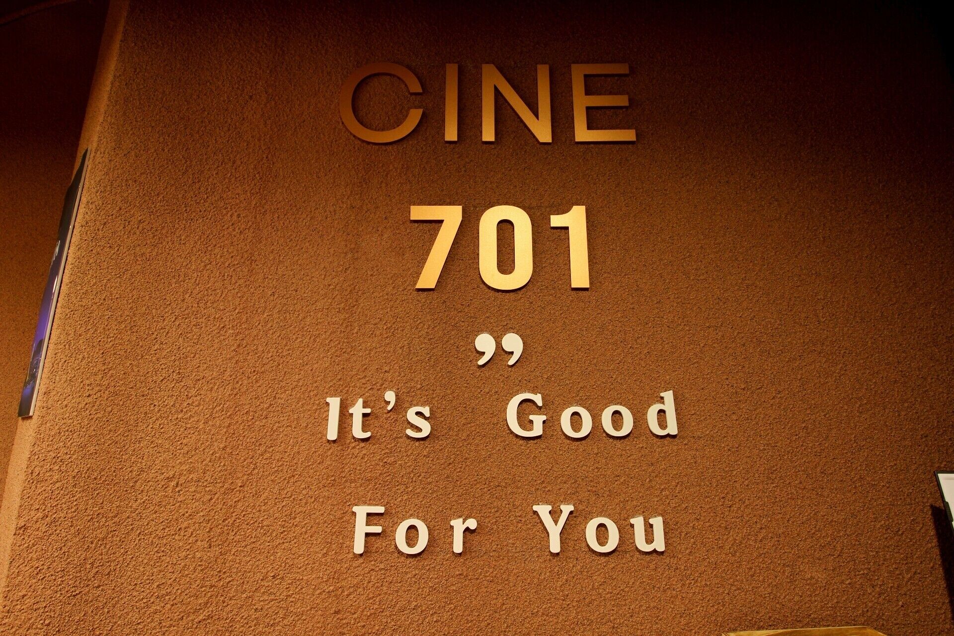 Hotel 701