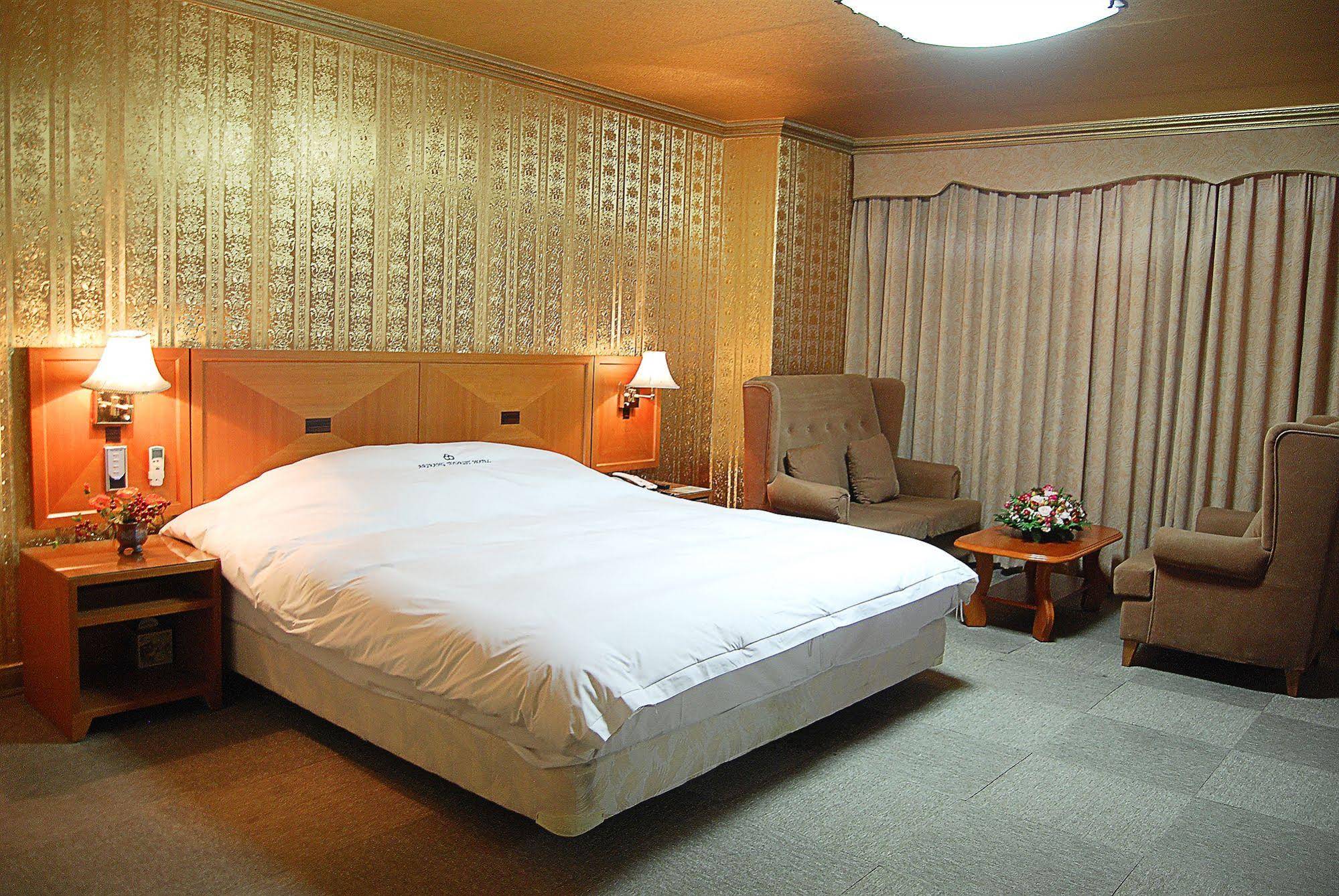 Masan Arirang Tourist Hotel