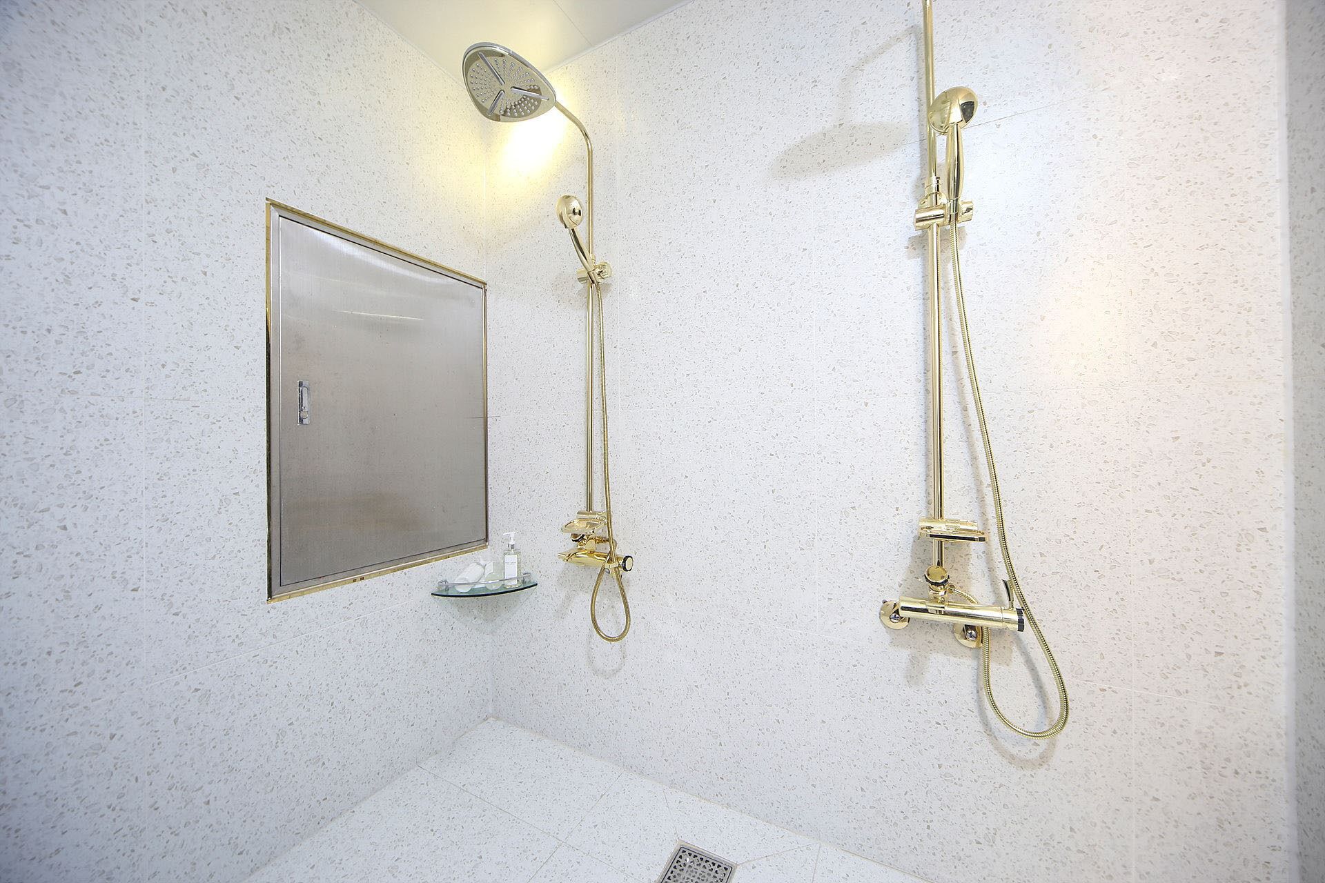 Masan First Class Hotel