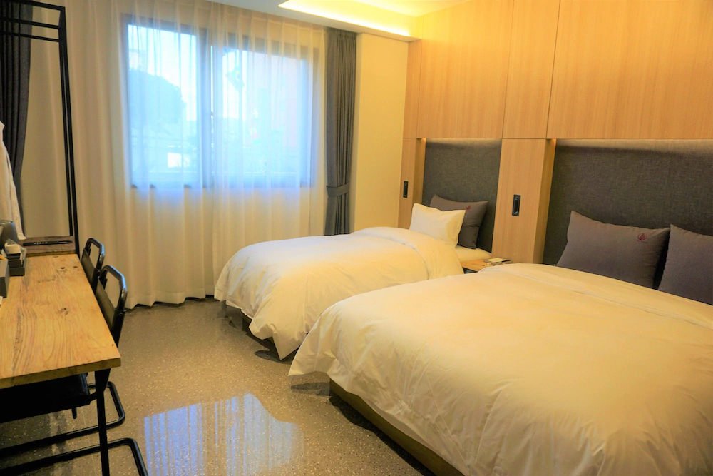 Yeoubi Hotel