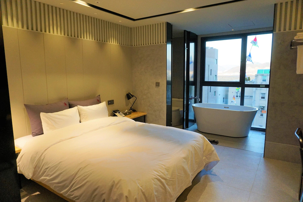 Yeoubi Hotel