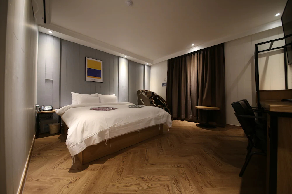 Brown Dot Hotel Cheonan