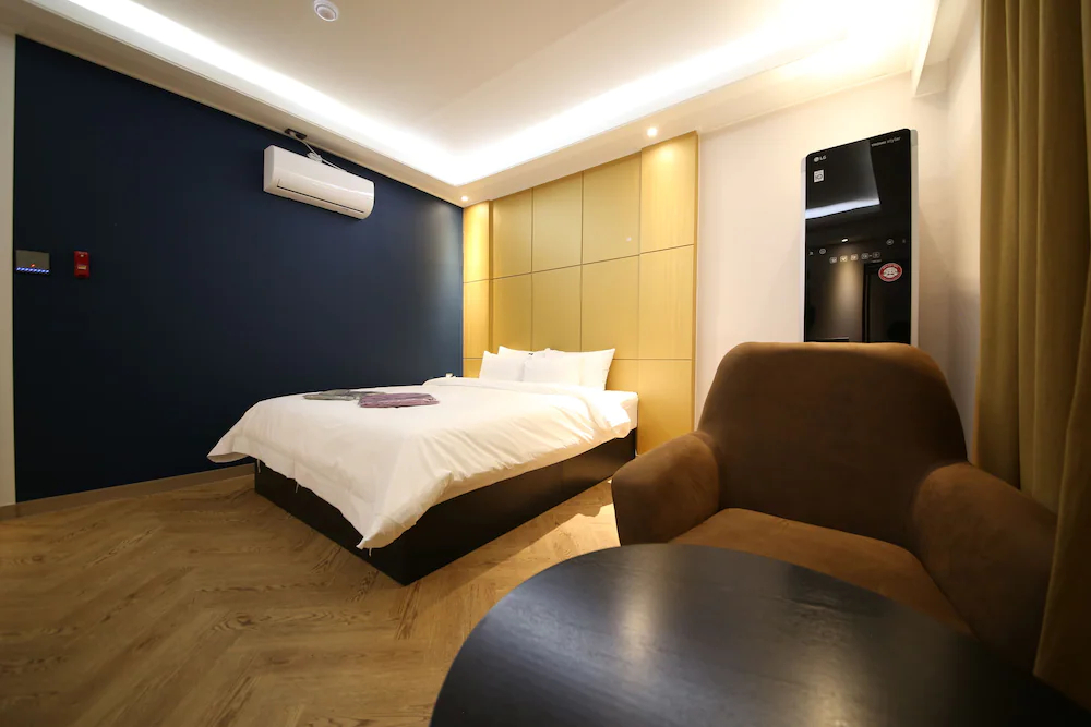 Brown Dot Hotel Cheonan