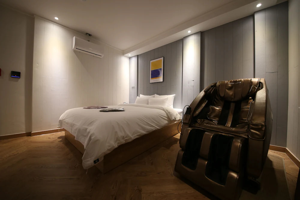 Brown Dot Hotel Cheonan