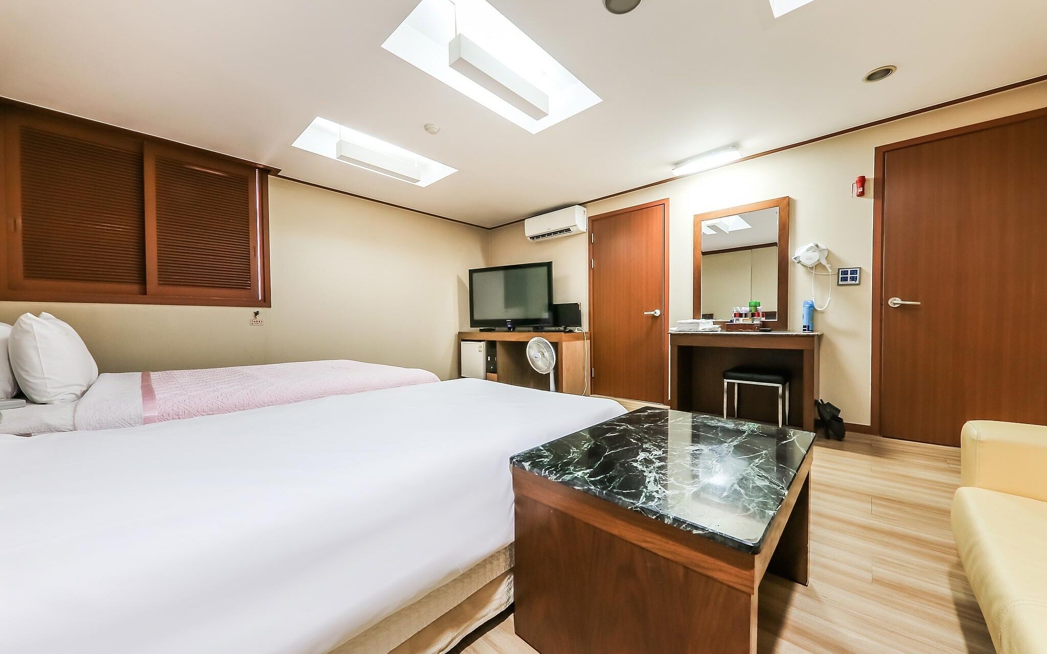 Cheonan Good Morning Hotel