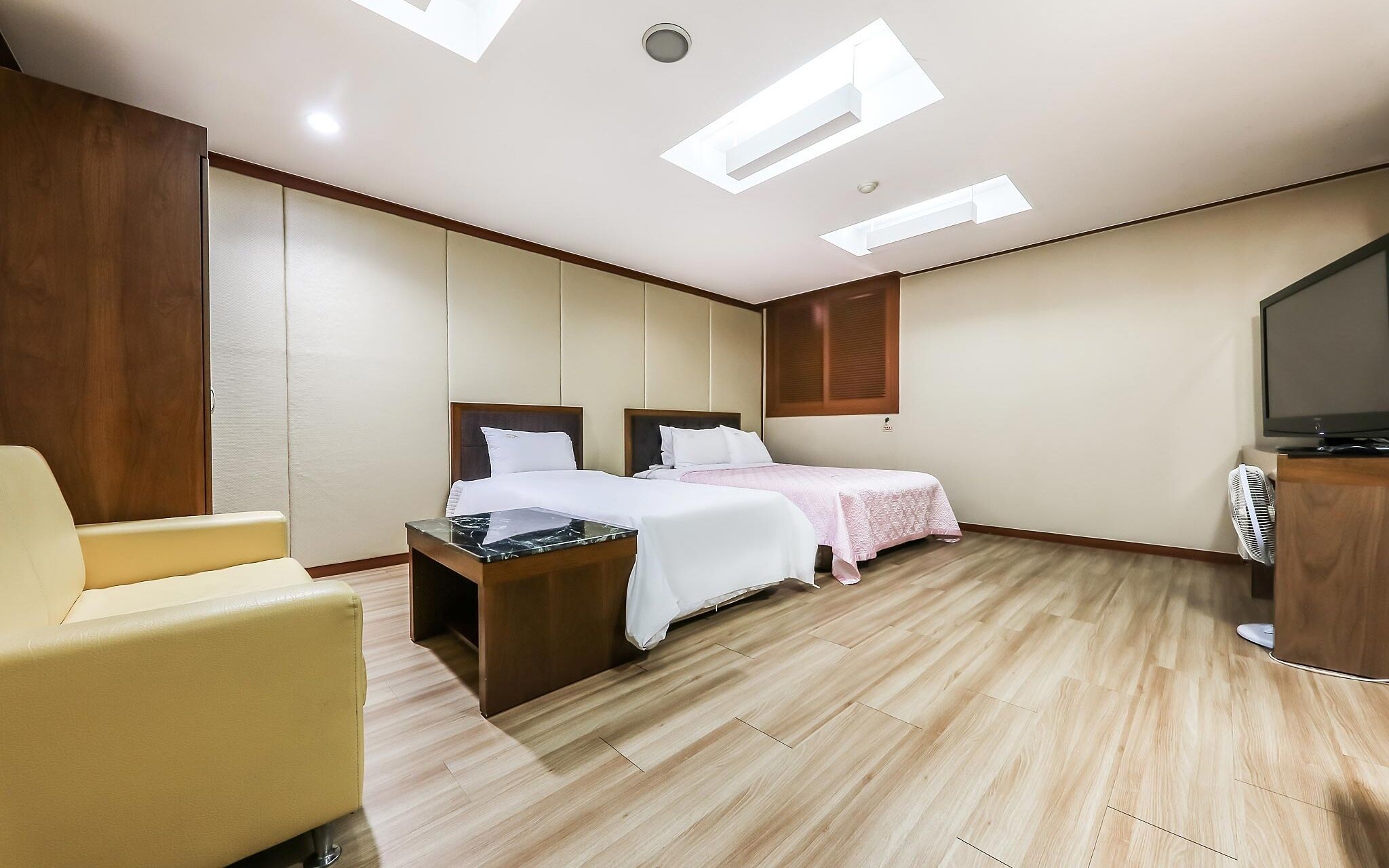 Cheonan Good Morning Hotel