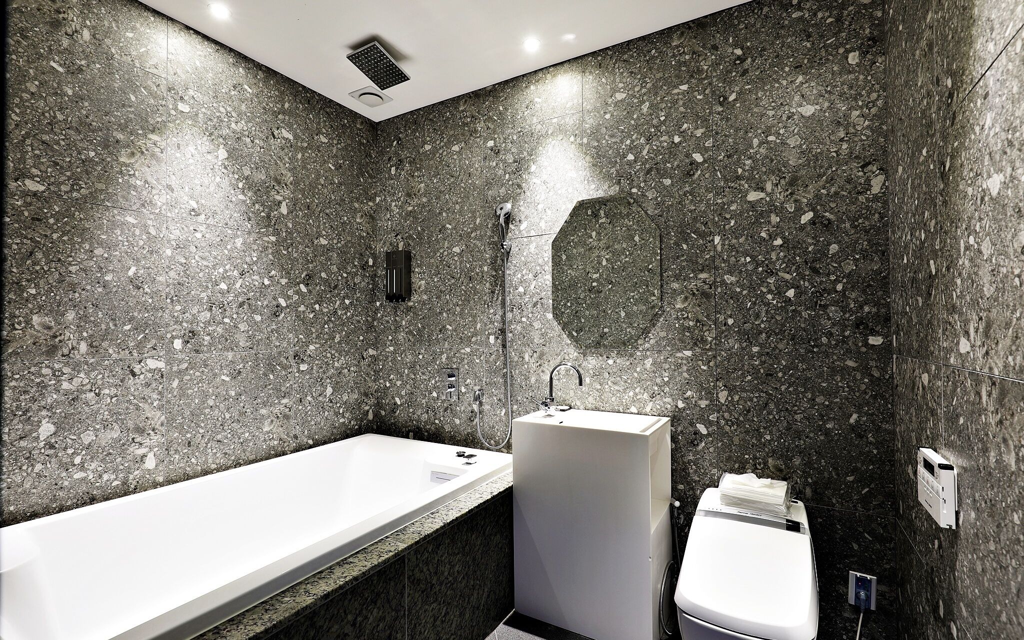 Cheonan La Tree Hotel