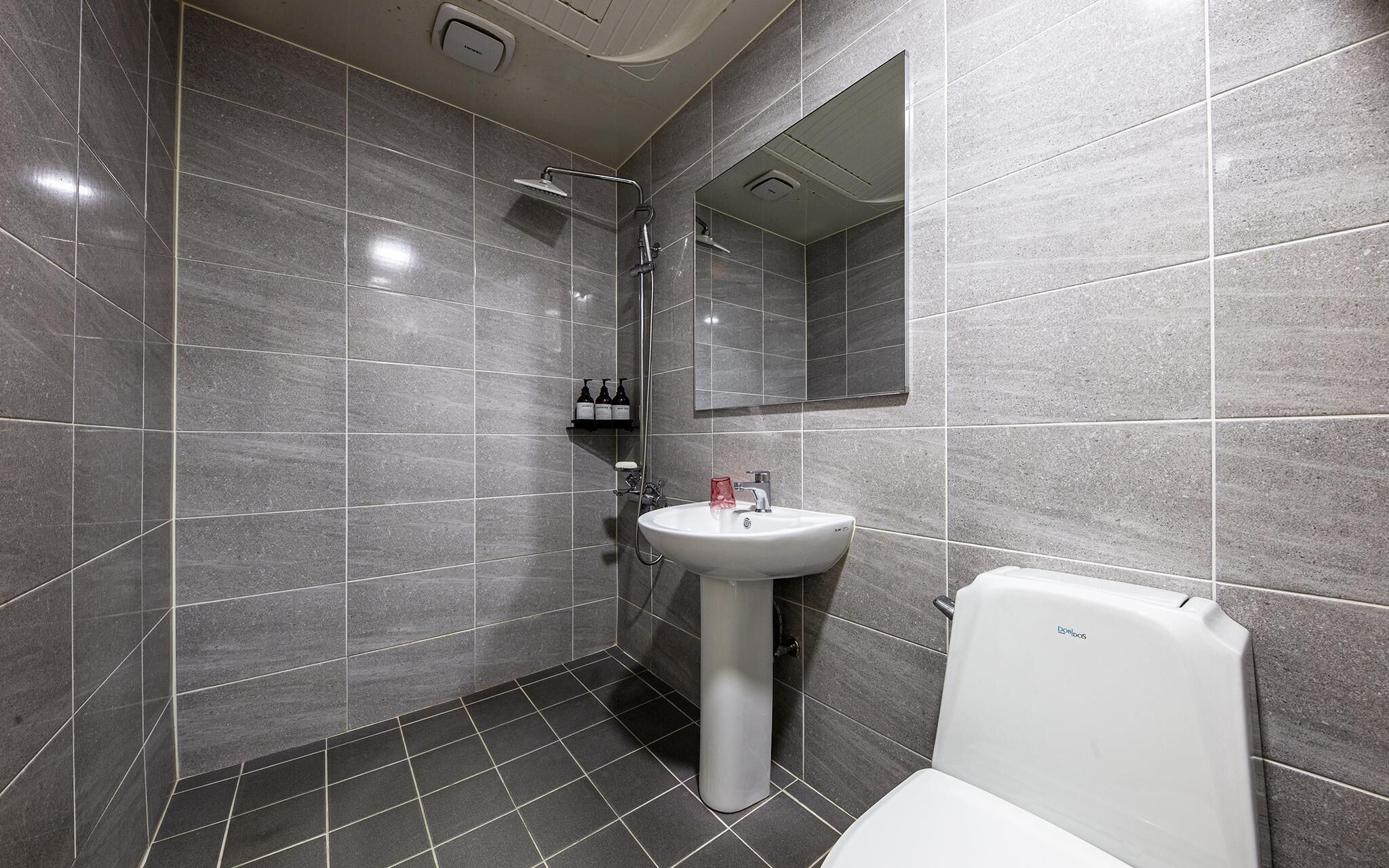 Cheonan Seongjeong J Hotel