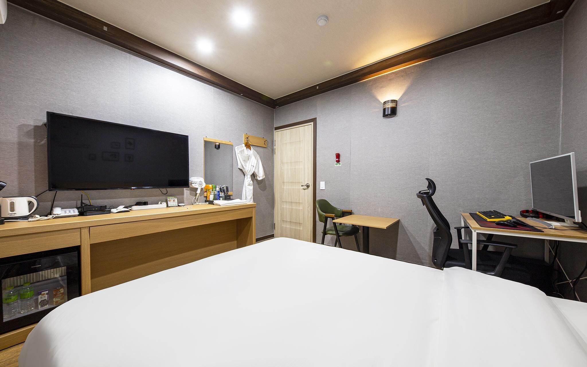 Cheonan Seongjeong J Hotel