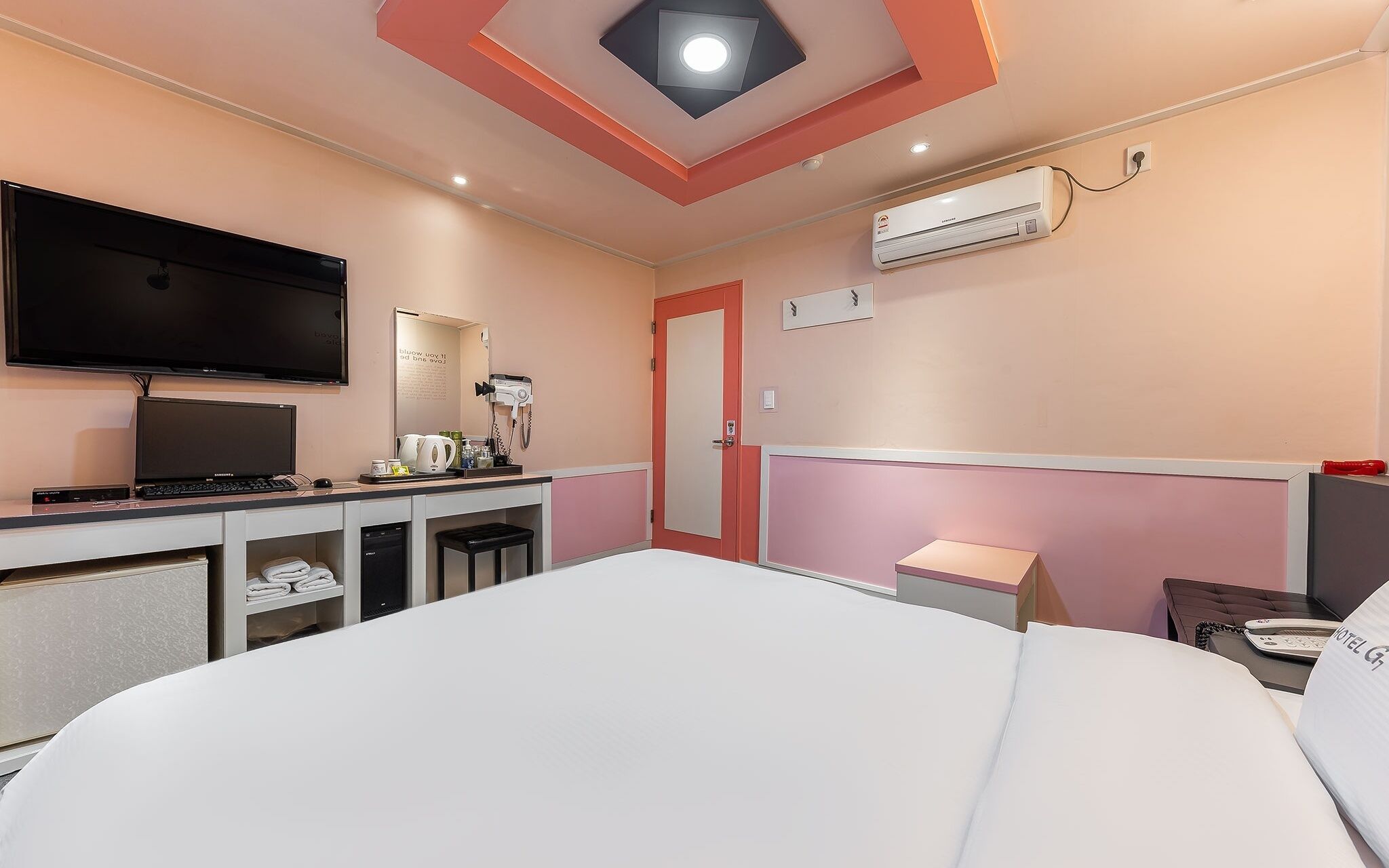 G7 Motel