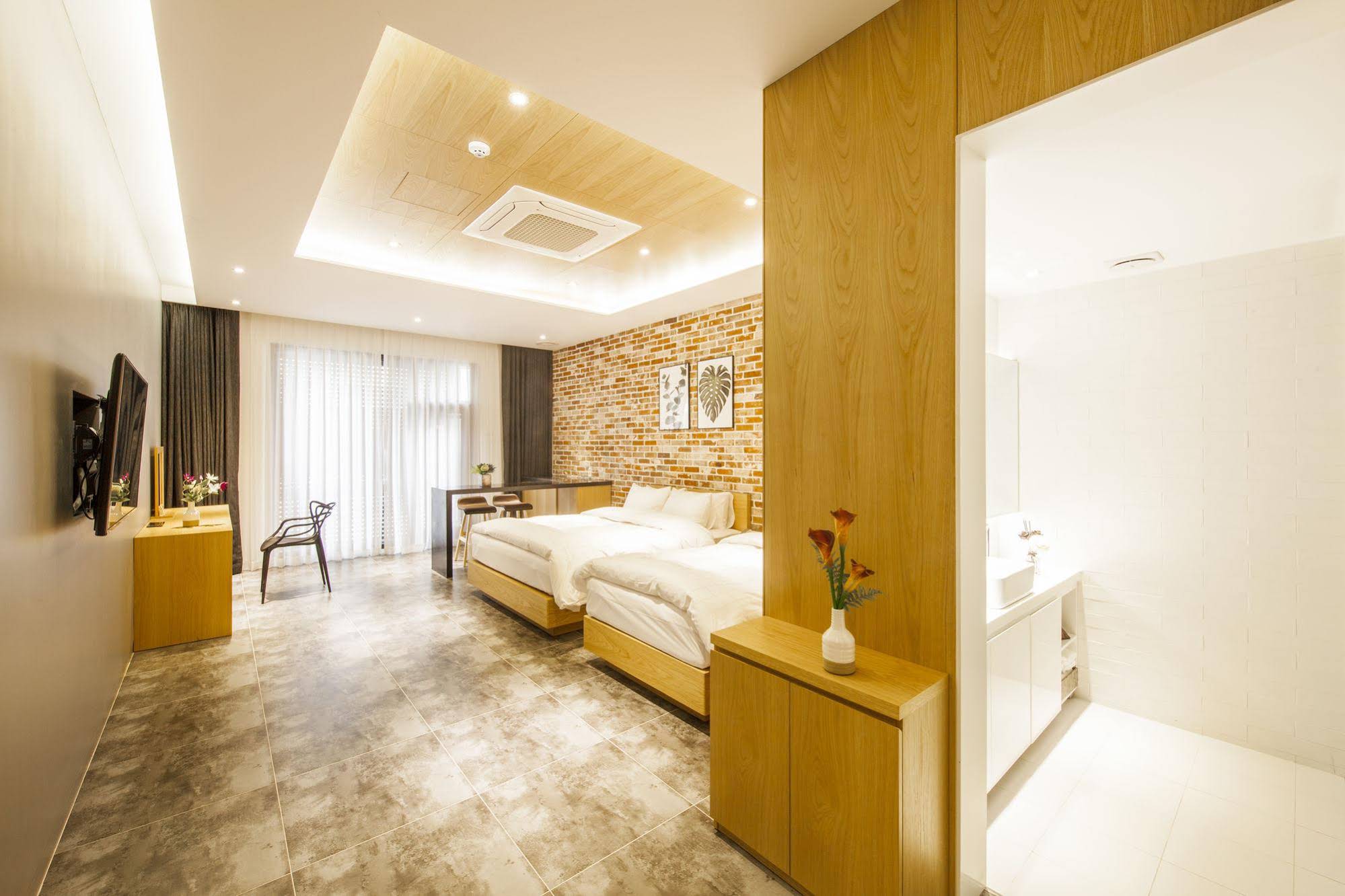Hotel T Point