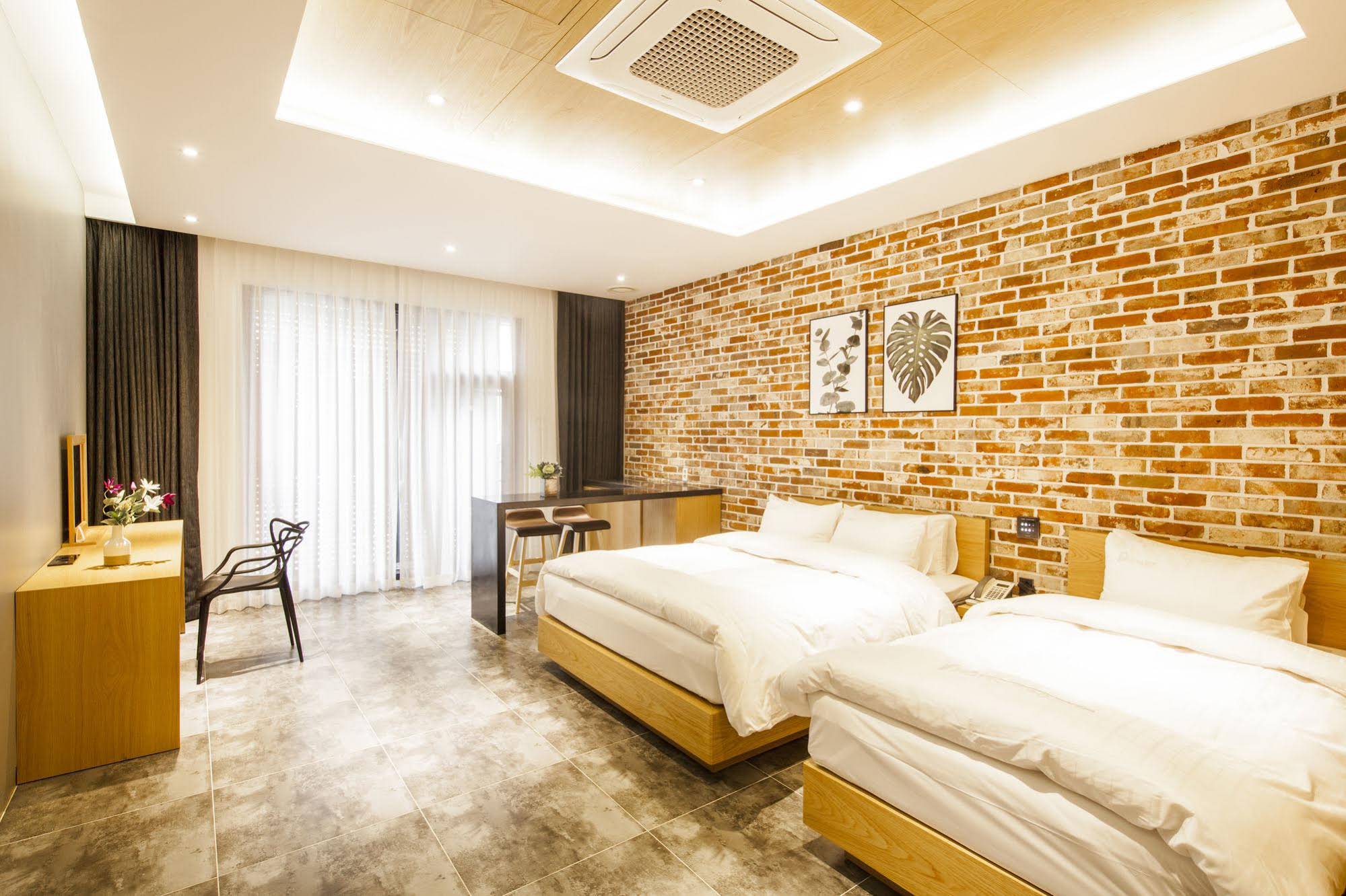 Hotel T Point