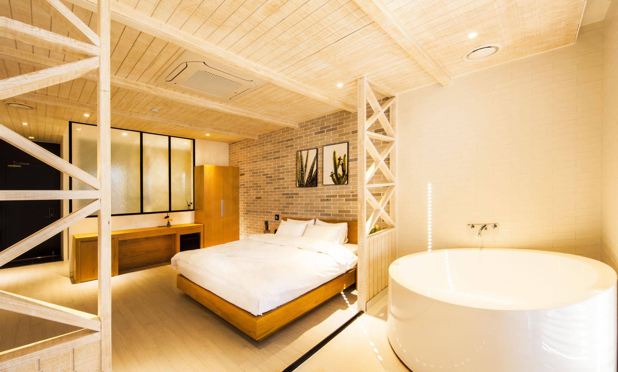 Hotel T Point