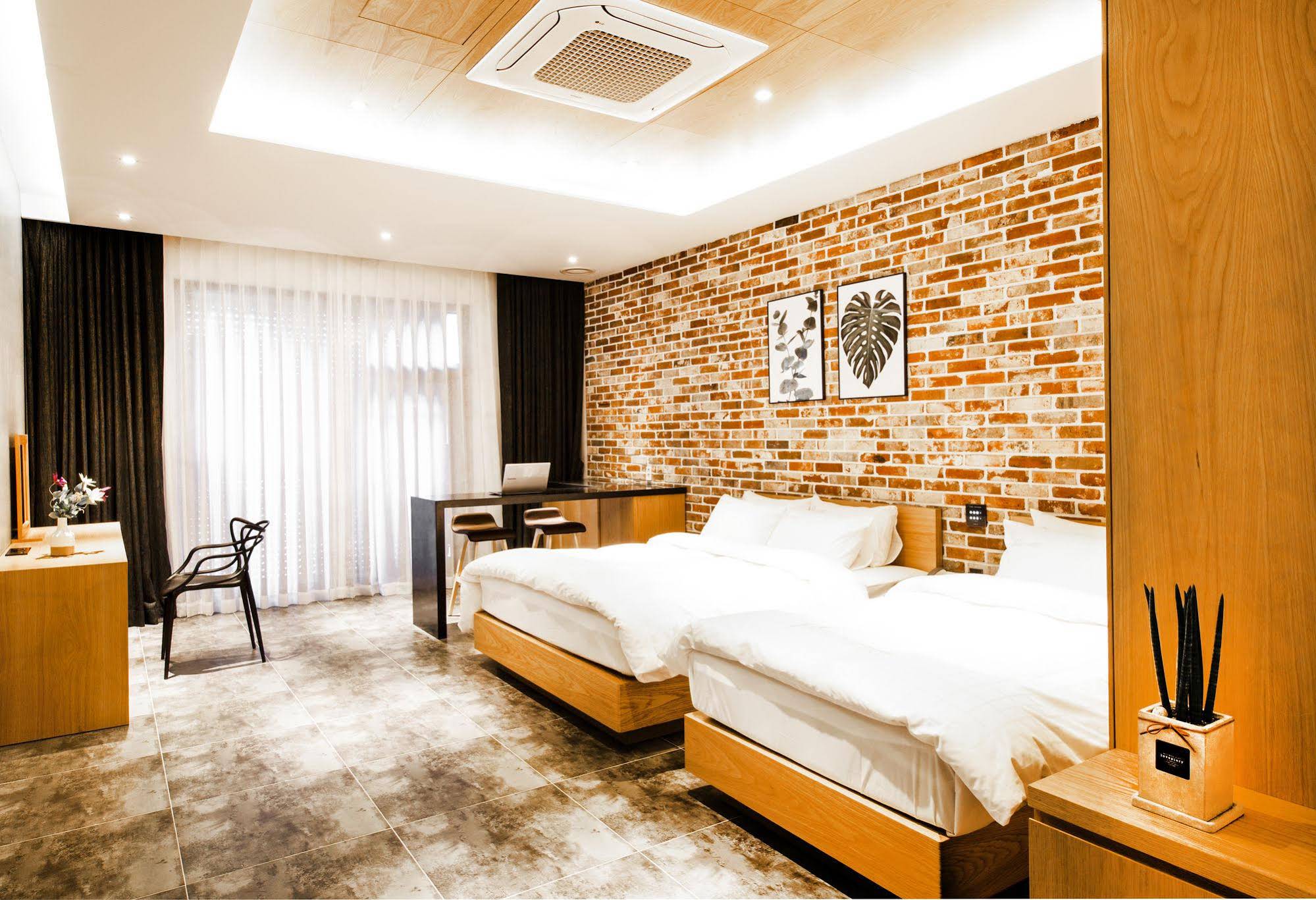 Hotel T Point