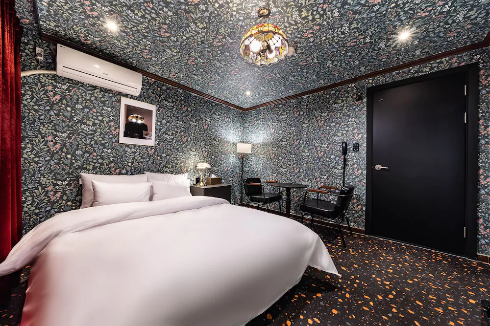 Shourin Hotel