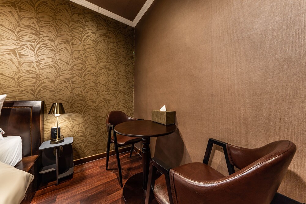 Shourin Hotel