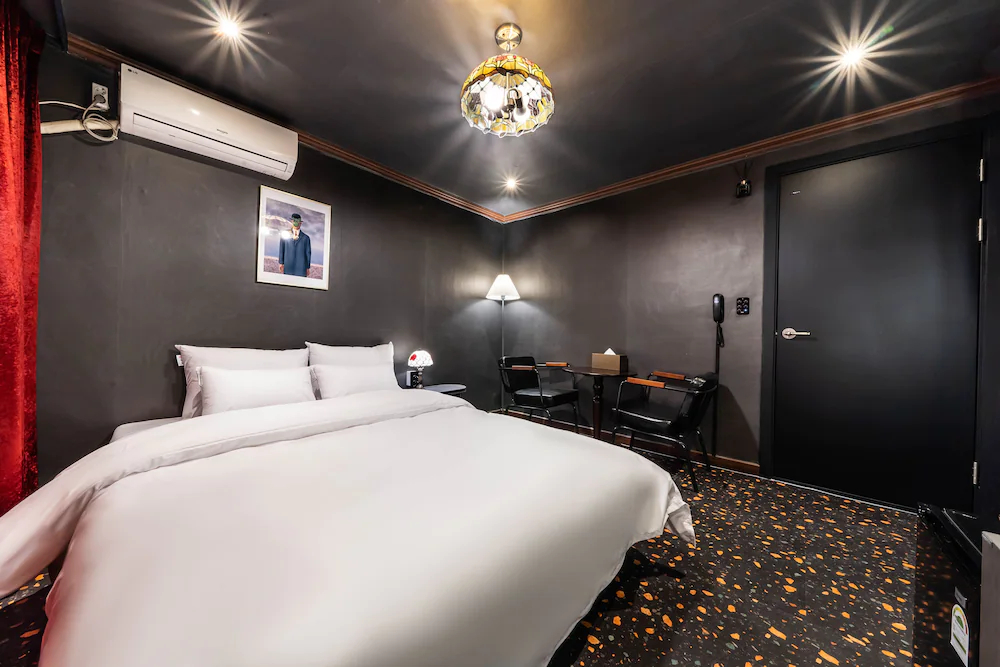 Shourin Hotel