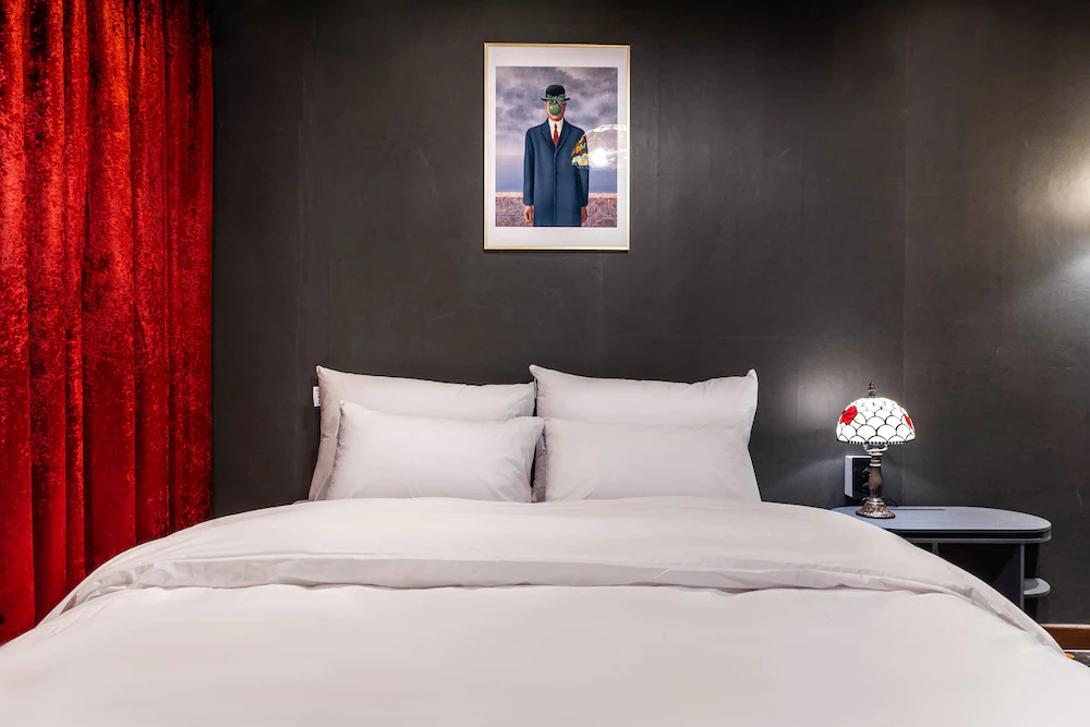 Shourin Hotel