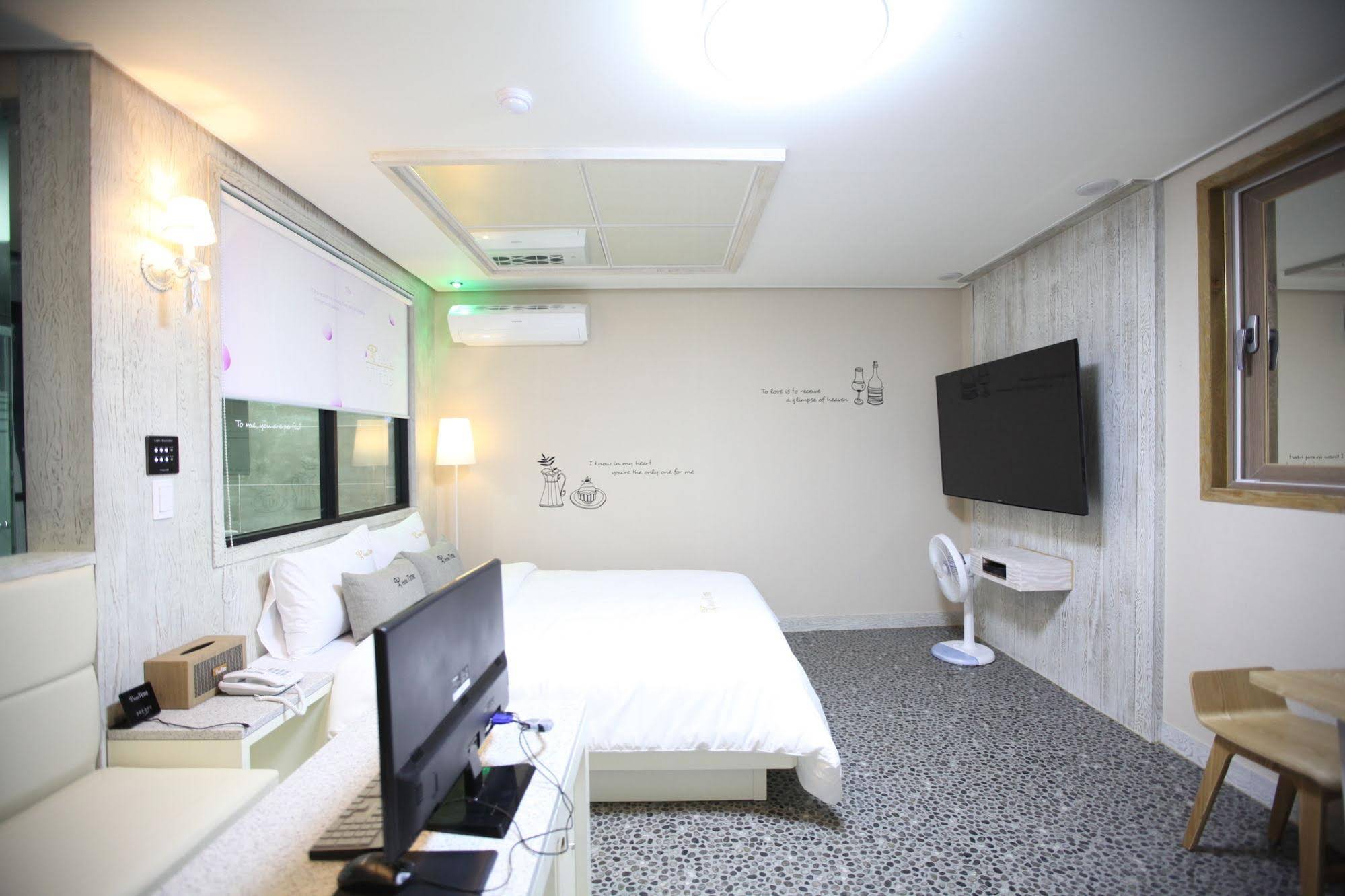 Time Hotel